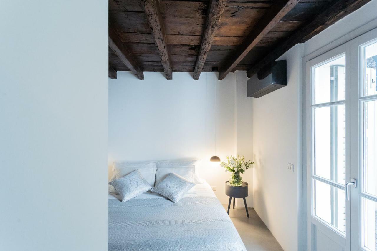 Shades Of With Private Terrace By Rent * Como