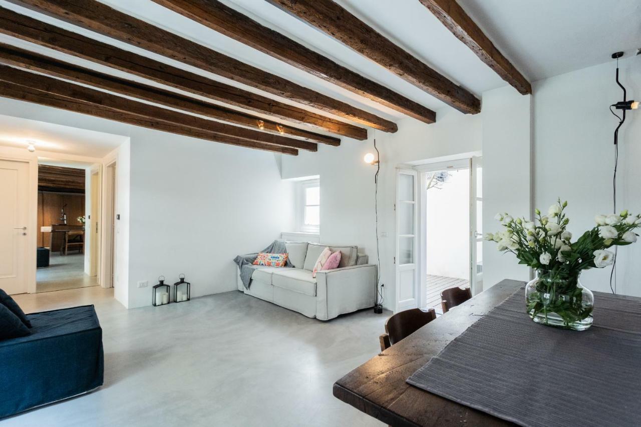 Shades Of With Private Terrace By Rent Apartamento