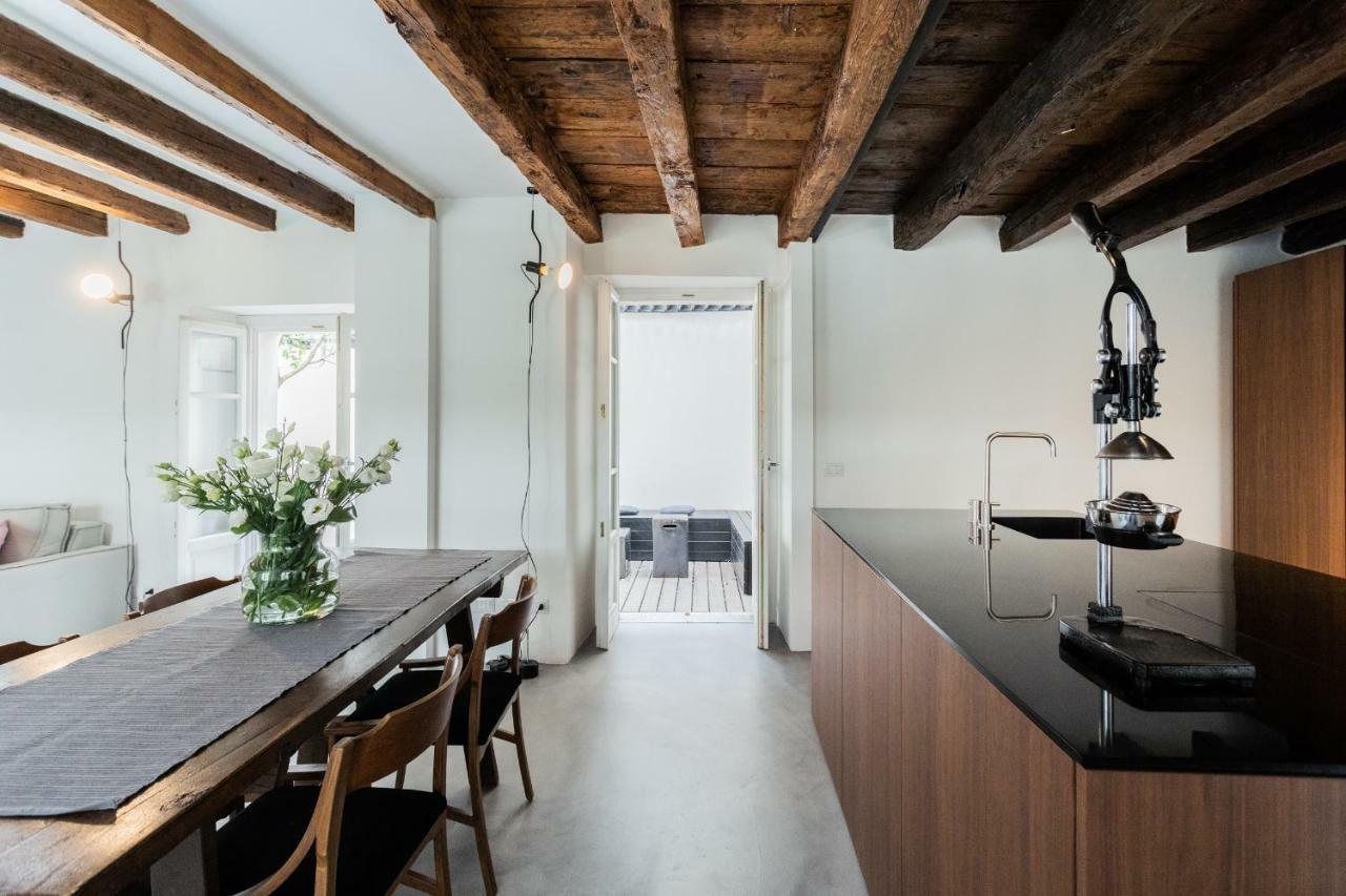 Shades Of With Private Terrace By Rent Apartamento Como